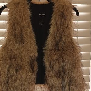 Me Jane Small Faux Fur Vest